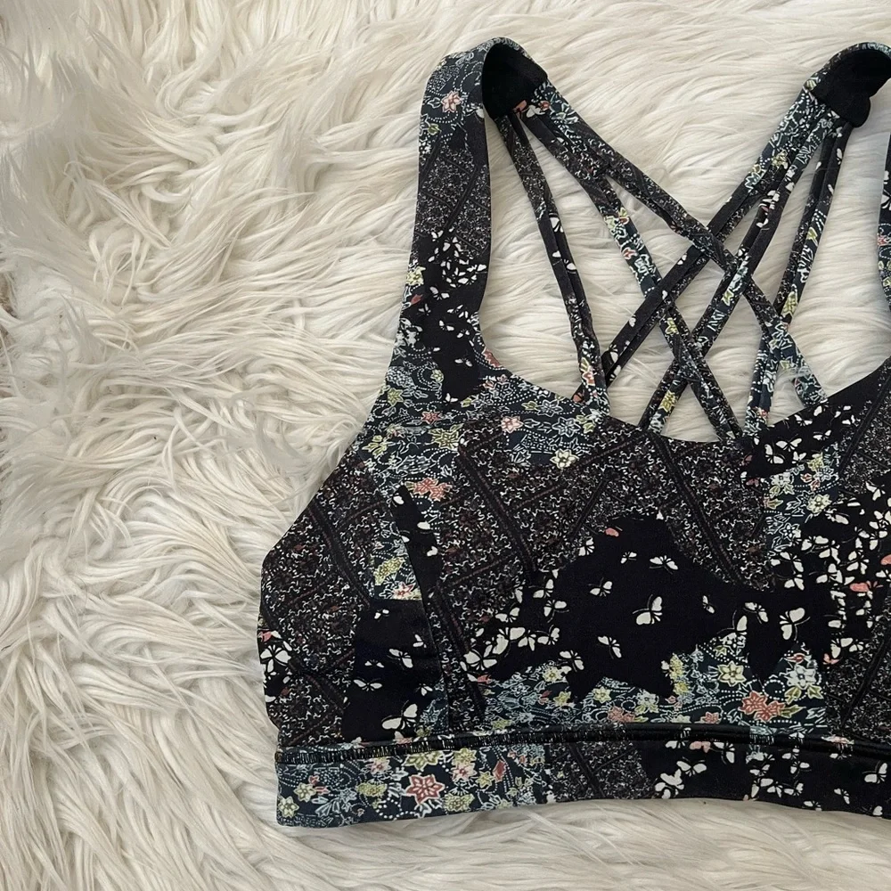 {Lululemon} Free To Be Serene Bra in Assemblage Alpine White Multi - Women’s 4